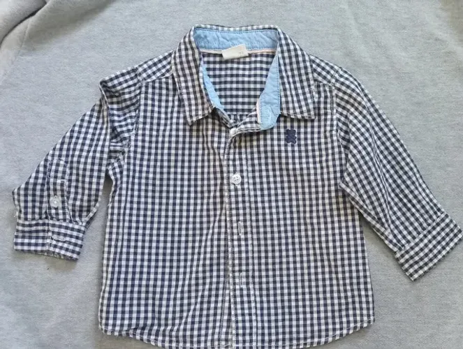 Camisa tam 6/9 meses +camiseta 9m