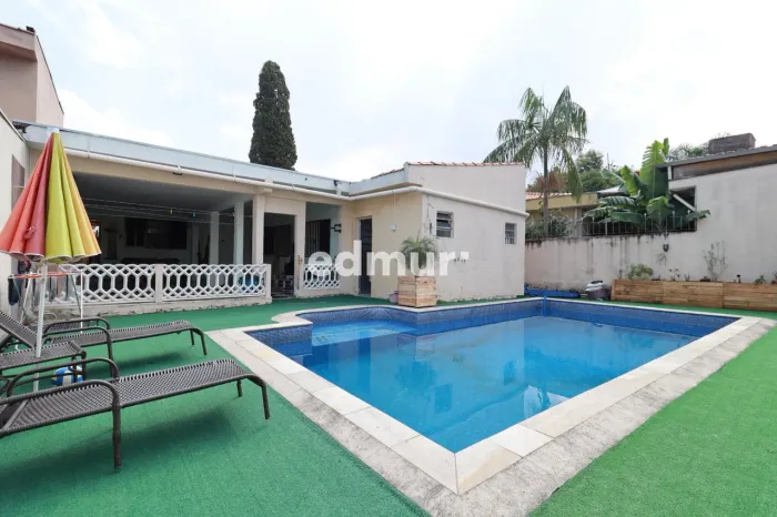 CASA para VENDA com 212m² no bairro Vila Linda com 4 quartos e 3 vagas. Santo André, SP