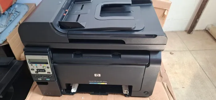 Impressora Multifuncional HP LaserJet 100 color MFP M175nw