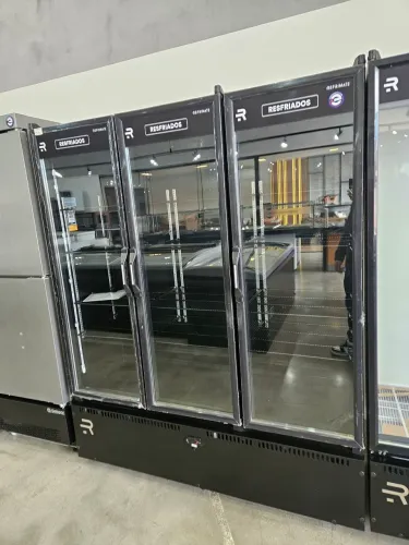 refrigerador expositor 3 portas 0 a 7 graus novo
