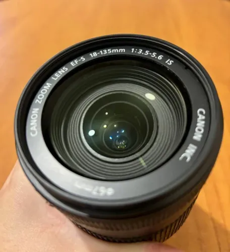 Lente Canon EFS 18-135 0.45m/1.5ft