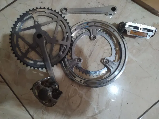 Pedivela, coroas e pedal Caloi 10 antiga