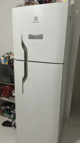 Geladeira Electrolux DFN41 Frost Free 371L 220V - Perfeito Estado ?