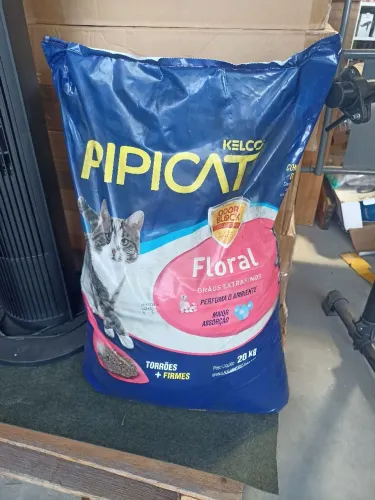 Areia para gato pipicat
