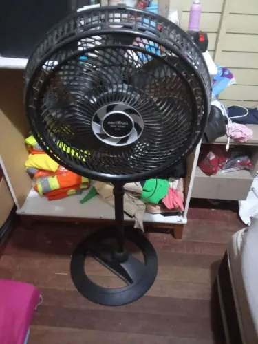 Ventilador de pé 