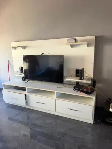 Rack com Painel de com madeira ótima qualidade
