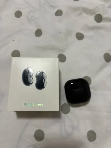 Galaxy buds live