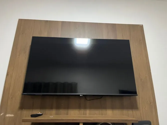 TV HISENSE 65 polegadas.