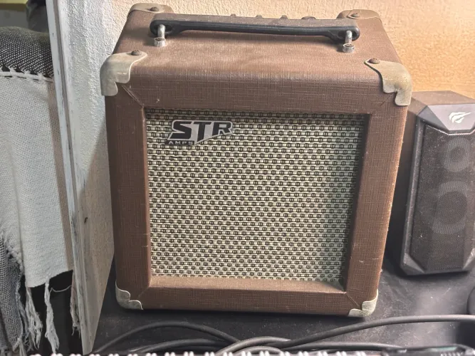 Caixa amplificadora - STR Kute G2 - para guitarra