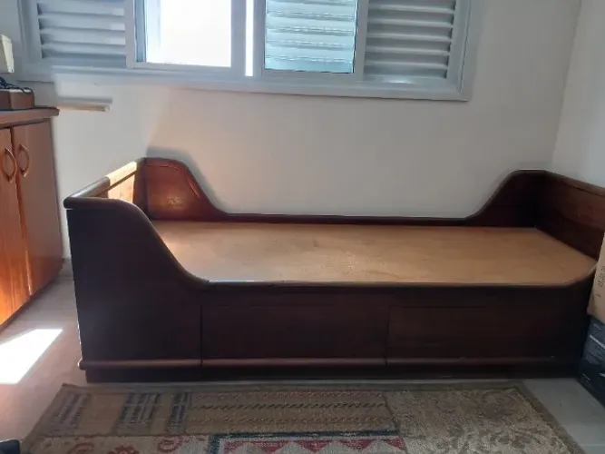Cama solteiro com 2 gavetas