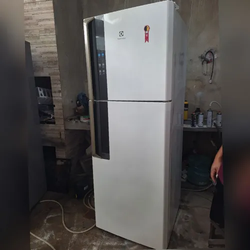 Geladeira Electrolux Frost Free 474L-3 meses de garantia