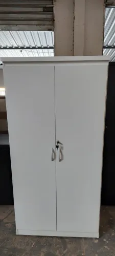 armário de escritório alto cinza