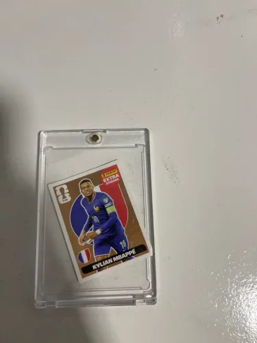 Figurinha Legend do Kylian Mbappé