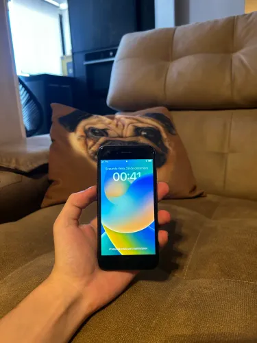 iPhone 8 64GB Conservado - Funcionando Perfeitamente