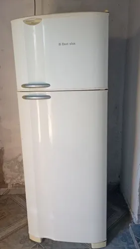 Geladeira duplex funcionando perfeitamente 890