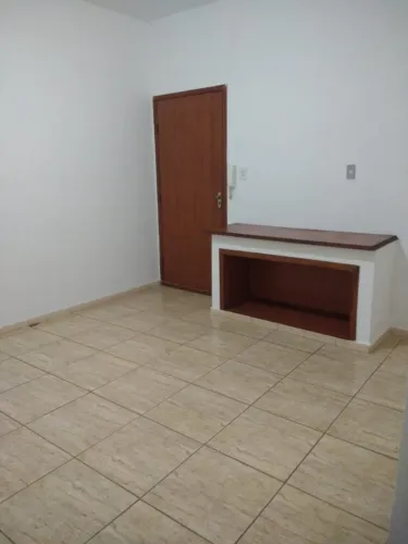 Apartamento de um quarto, sala, cozinha, banheiro.