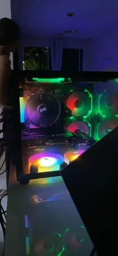 VENDO PC GAMER RYZEN 5 5600GT