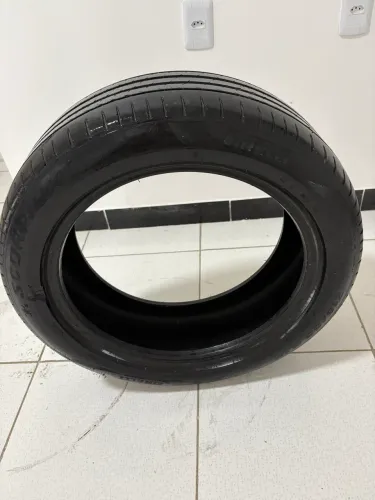 Pneu 215 55 18