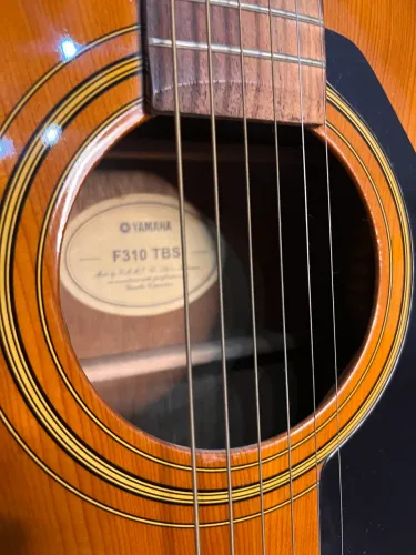Violão YAMAHA
