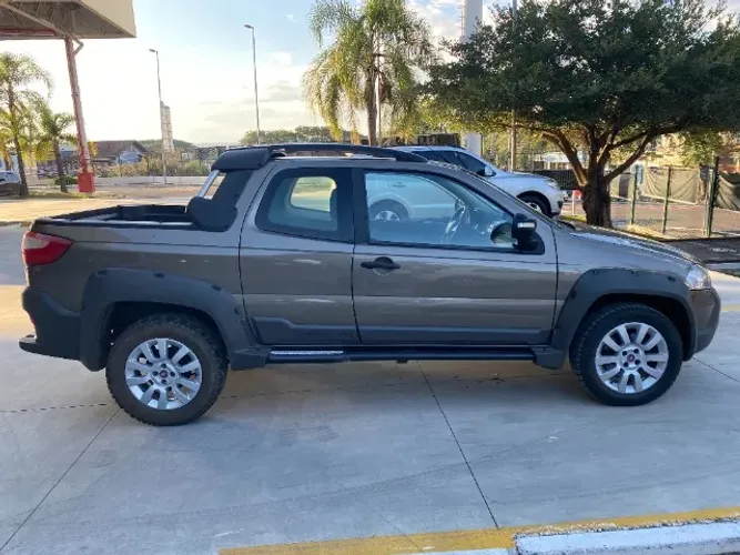 Fiat Strada Adventure1.8/ 1.8 Locker Flex CD 2015