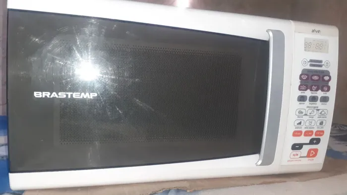 Microondas da brastemp(ative)30L display vermelho. Em otimo estado