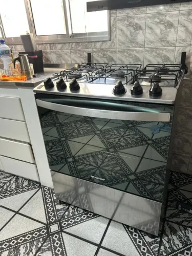 Fogão Brastemp 5 Bocas Cor Inox com Botões Removíveis e Exclusivo Aro Protetor