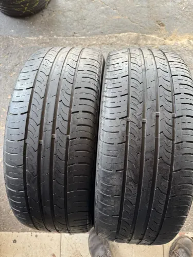 Par de Pneus Nexen Aro 18 CP672 - 235/50R18 97V, 70% vida útil