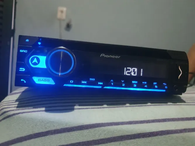 Toca cd pioneer mixtrax com Bluetooth