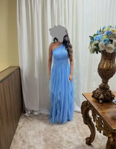 VESTIDO DE FESTA LONGO CASAMENTO MADRINHAS FORMANDAS UM OMBRO SÓ SAIA CASCATA FORMATURA