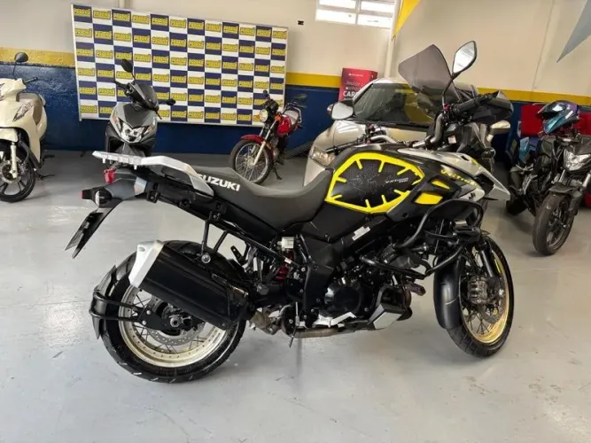 SUZUKI VSTROM 1000 XT