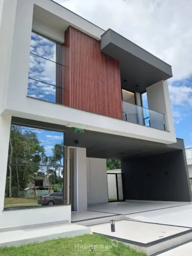 ALPHAVILLE 4 - Casa Duplex Nova à Venda no Condomínio Alphaville 4 Ponta Negra
