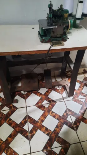 Vendendo essa máquina d costura