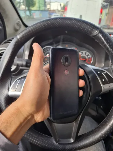 CELULAR MOTOROLA QUEBRADO