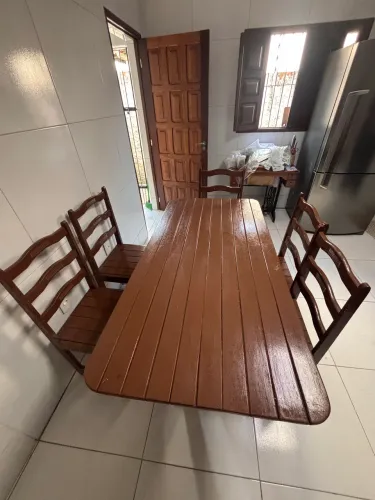 Mesa de Madeira de Lei 