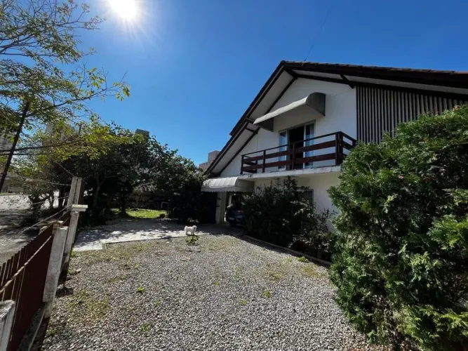 Casa PENHA - SC