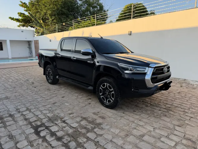 Toyota Hilux CD SRX 4X4 2.8 TDI 16V Diesel Aut. 2022