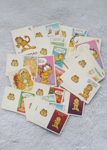 32 cartões antigos do Garfield
