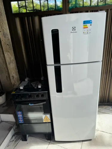Kit geladeira duplex ELECTROLUX e fogão 4 bocas altas novo!