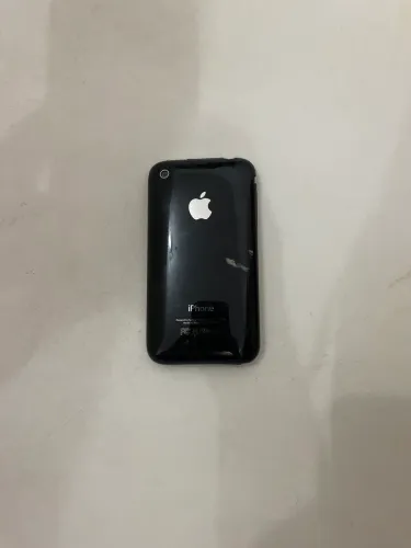 iPhone 3S usado