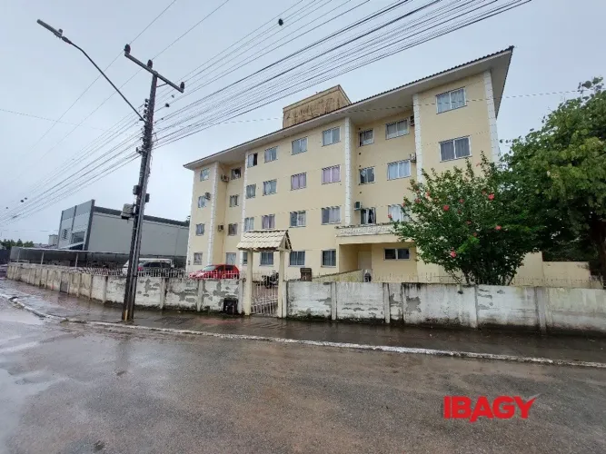 Excelente Apartamento 2 dormitório(s) em Aririú - Palhoça