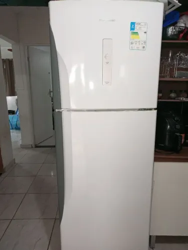 Geladeira Panasonic semi nova