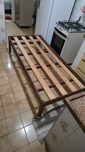 Cama madeira maciça