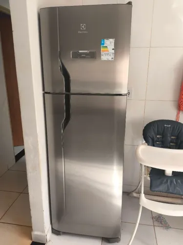 Geladeira inox Eletrolux 