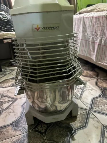 BATEDEIRA VENÂNCIO 220V - FORÇA E PRECISÃO ?