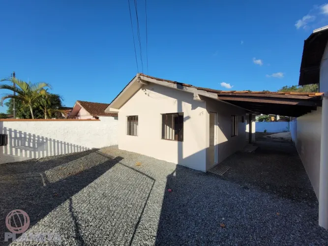 Casa para locação no Jaraguá 99 - Jaraguá do Sul