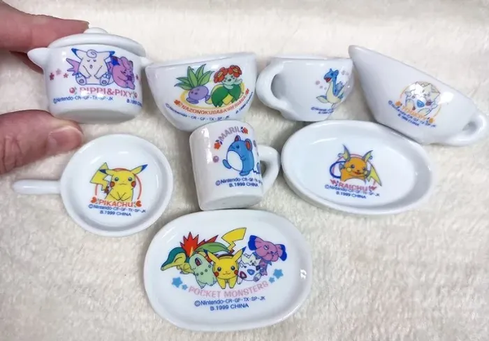 Jogo de mini louças vintage Pokémon - 1999