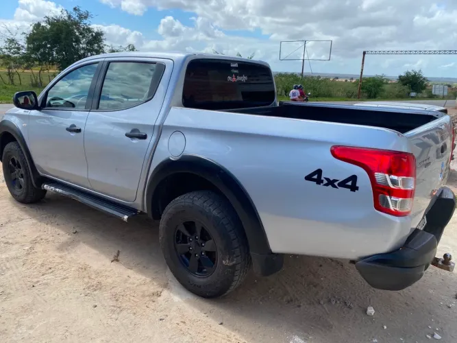 Mitsubishi L200 Tri. Outd. GLX 2.4 CD 4X4 Die. MEC 2023