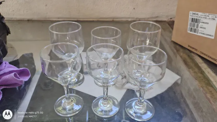 Conjunto de taças de vidro elegantes