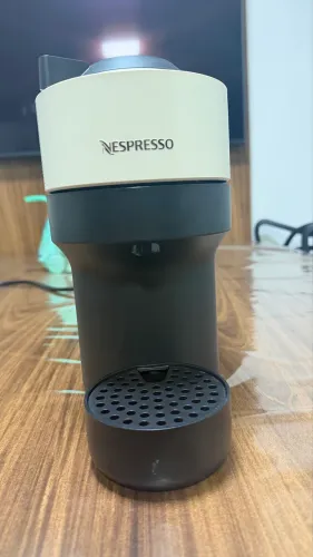Vendo Cafeteira Nespresso modelo Verti