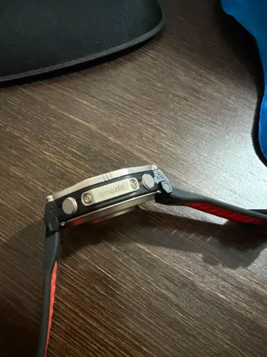 O Amazfit T-Rex Ultra 2